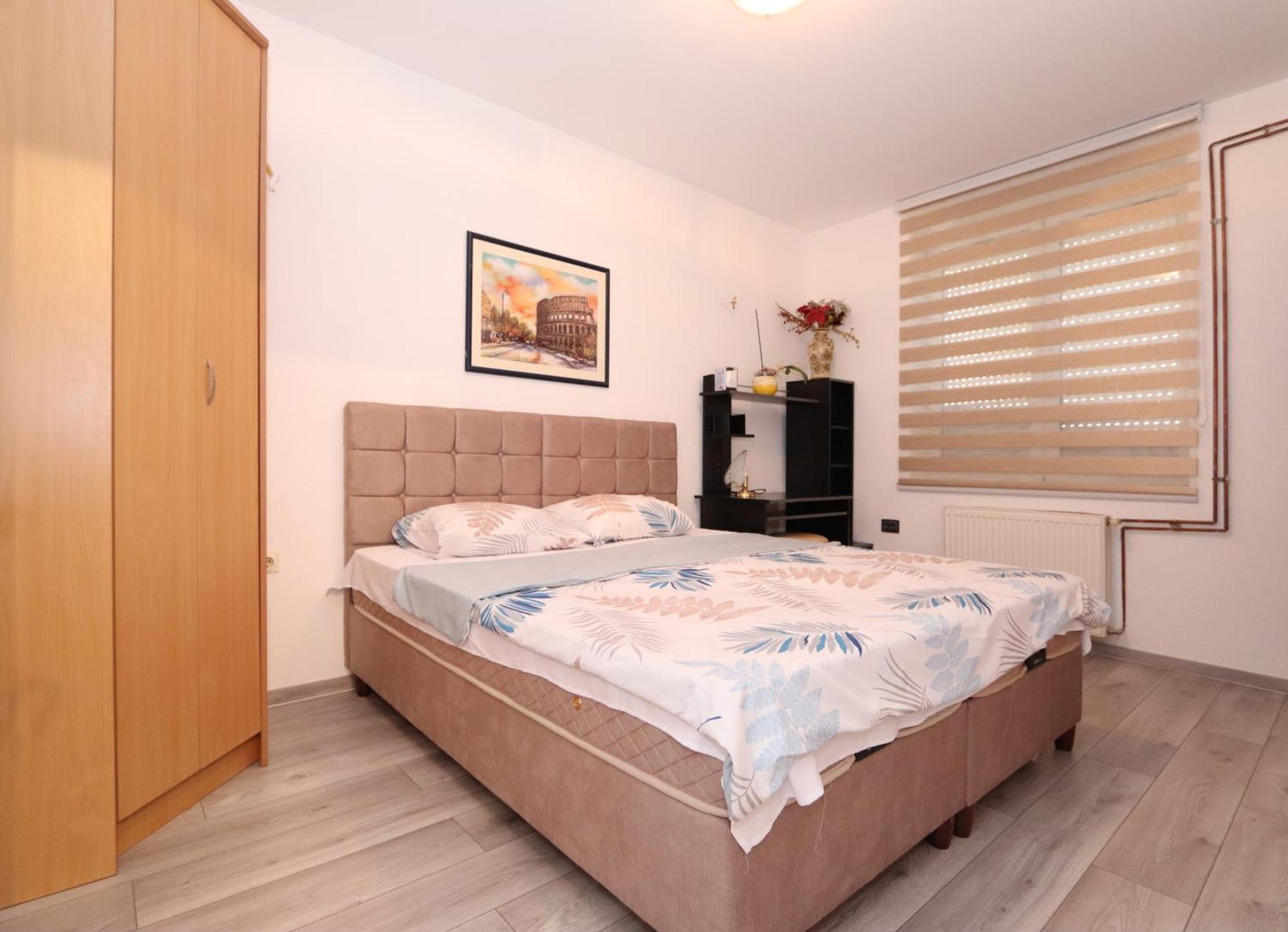Apartamento Golden Royal Kragujevac Exterior foto